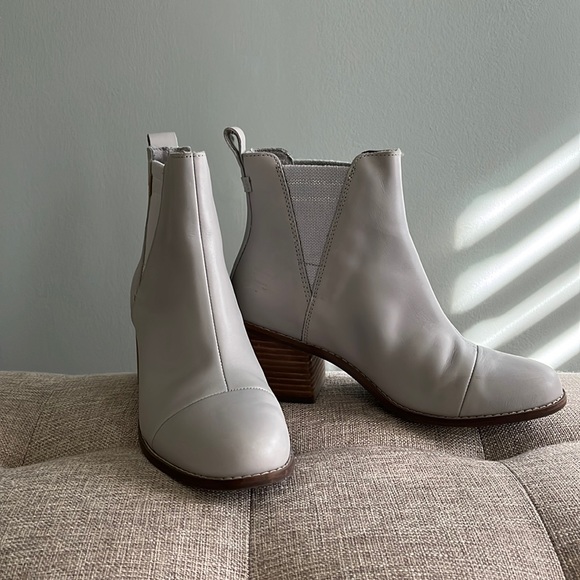 Toms Gray Boots 6.5 - Picture 1 of 7